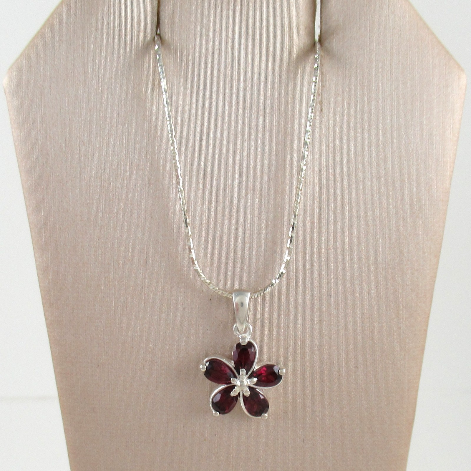 .925 Sterling Silver Red Garnet Pendant Necklace Flower Cute Bright Cut Chain