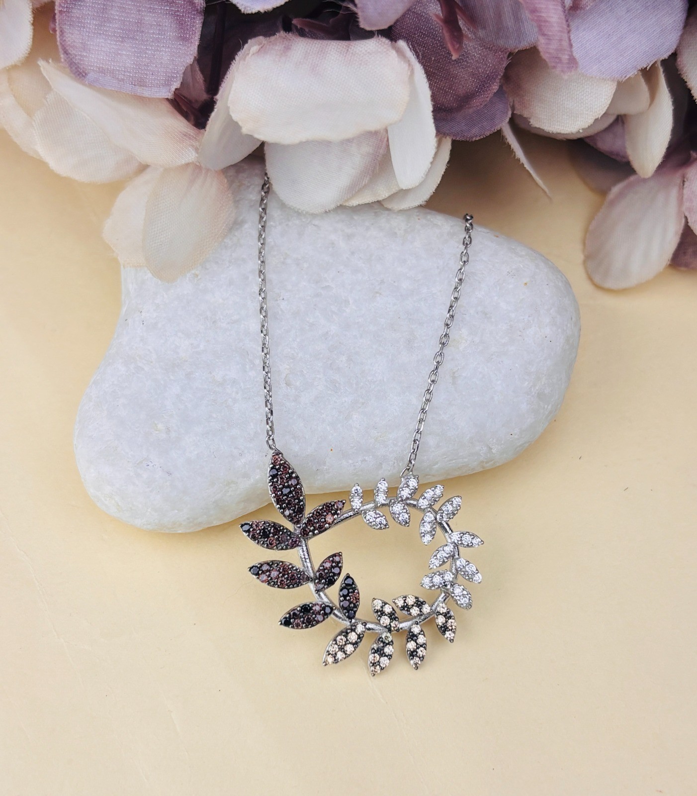 925 Silver Leaf Circle Pendant Necklace Black White CZ Chain for Women
