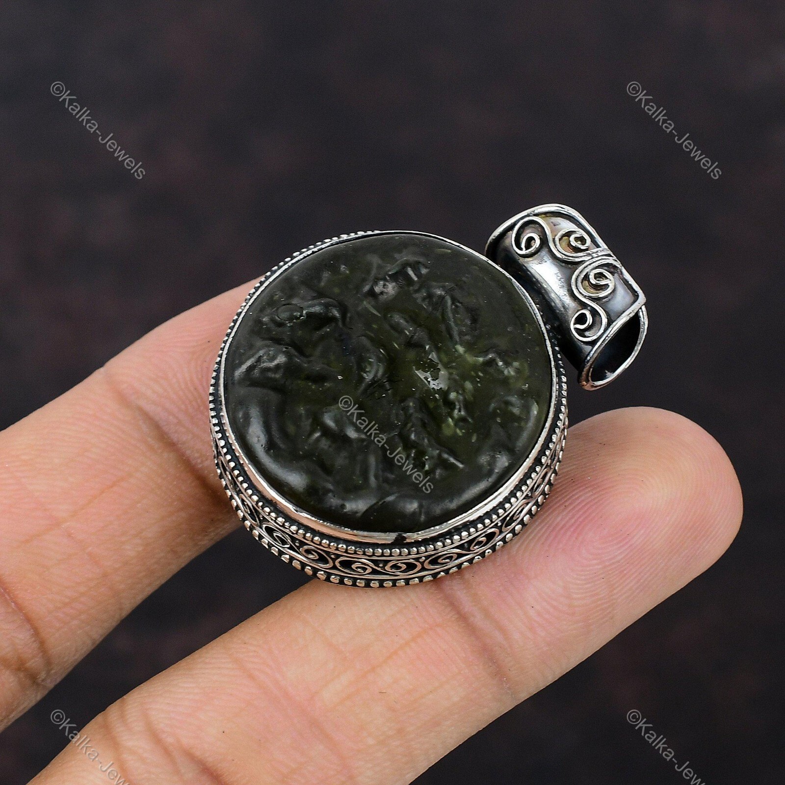 Natural Moldavite Gemstone Pendant Vintage 925 Sterling Silver Jewelry For Women