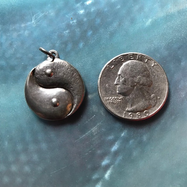 Yin Yang pendant 925 symbol balance between two opposites male & female by JKL
