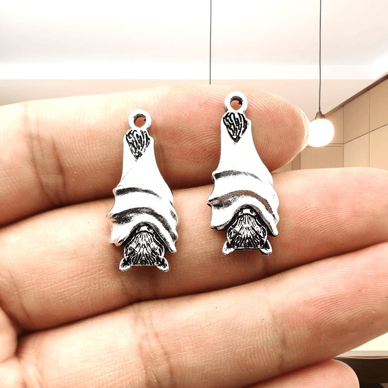 10PCS Metal Antique Silver Tone Bat Charm Pendant Connector 12X32mm BCS19