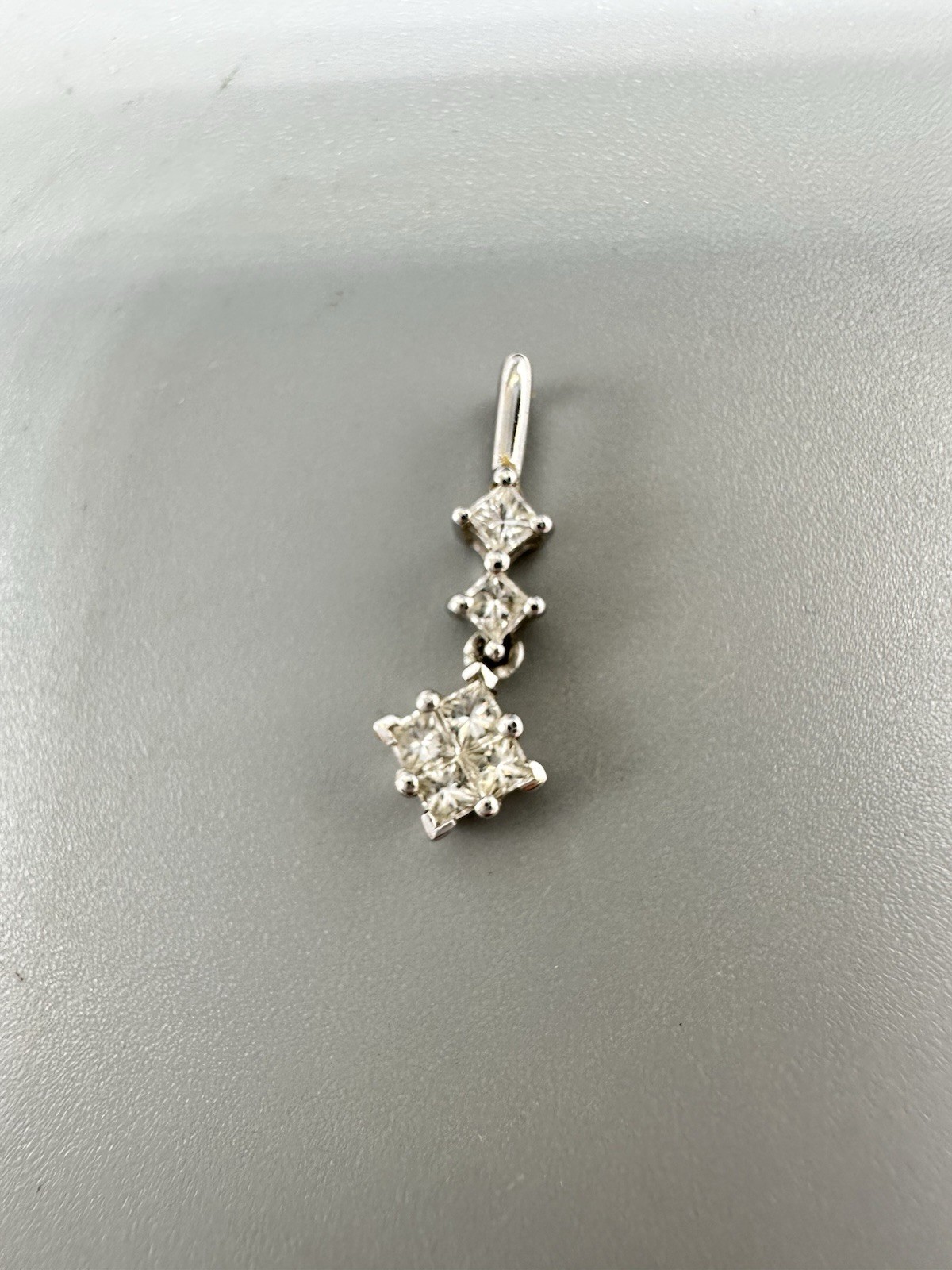 14k White Gold Clear Stone Pendant Tiny 16mm