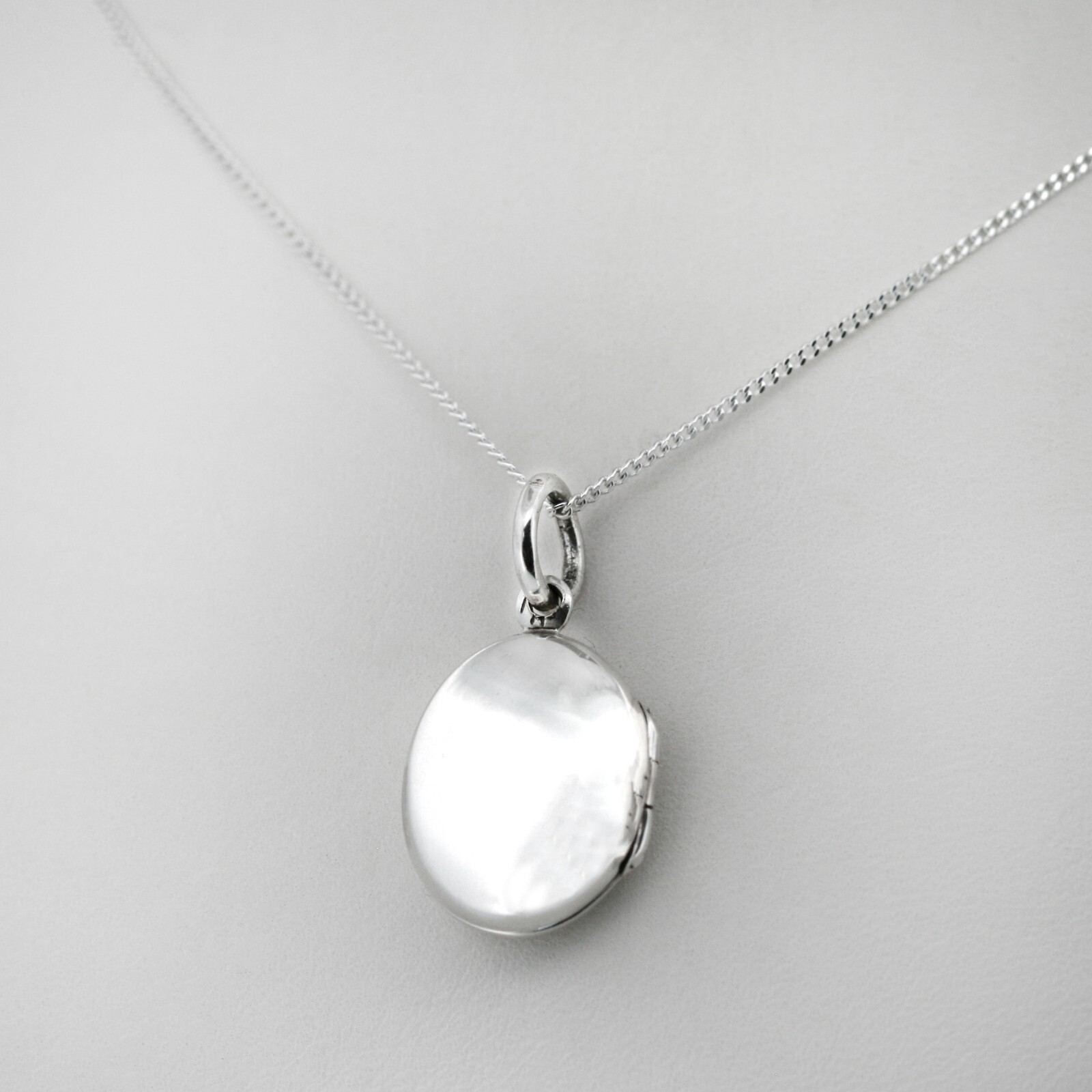 Small Oval Photo Locket Pendant 925 Solid Sterling Silver Necklace 16″ 18″