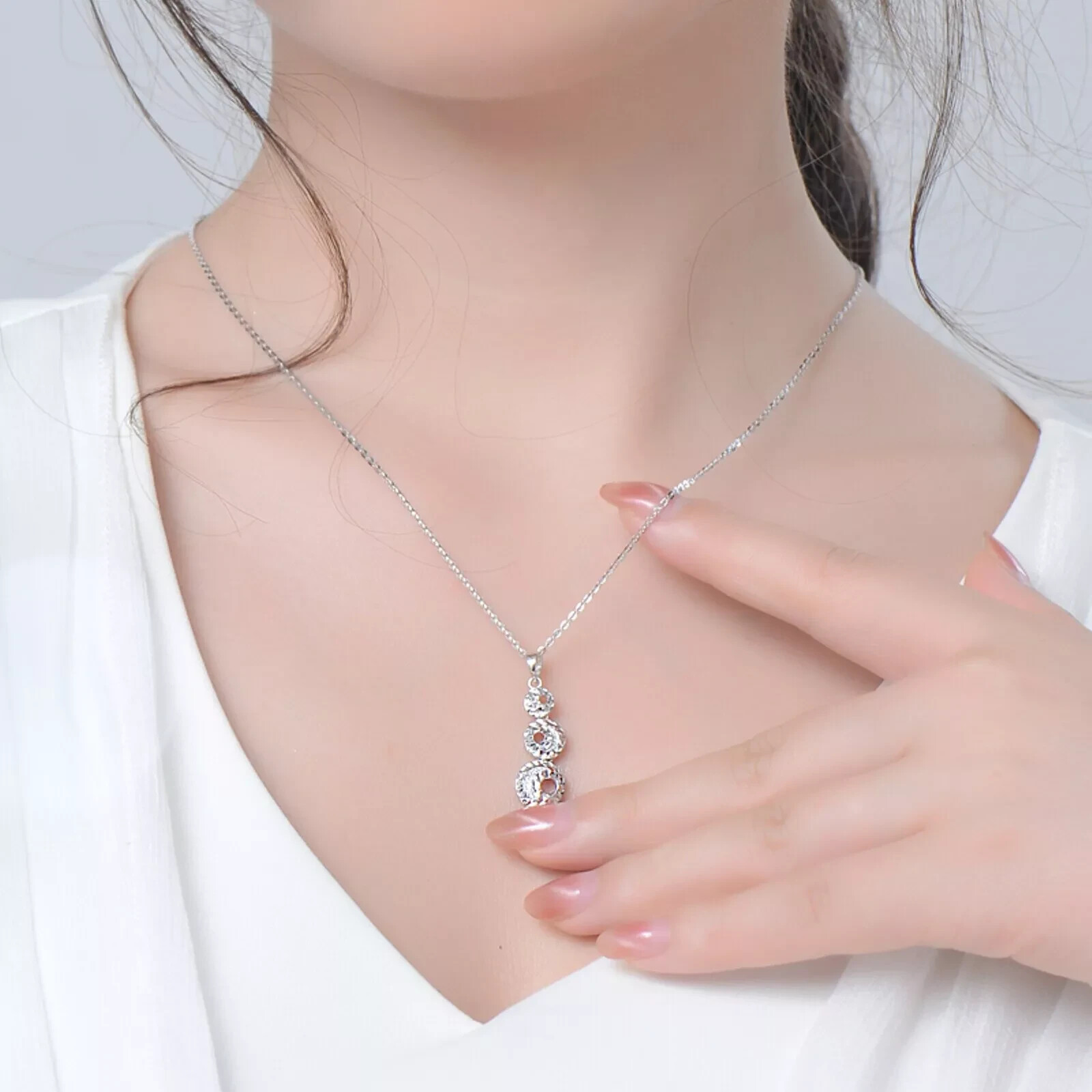 Pure Platinum 950 Men Women Gift Lucky Carved Moon Three Circle Pendant 2.5-2.7g