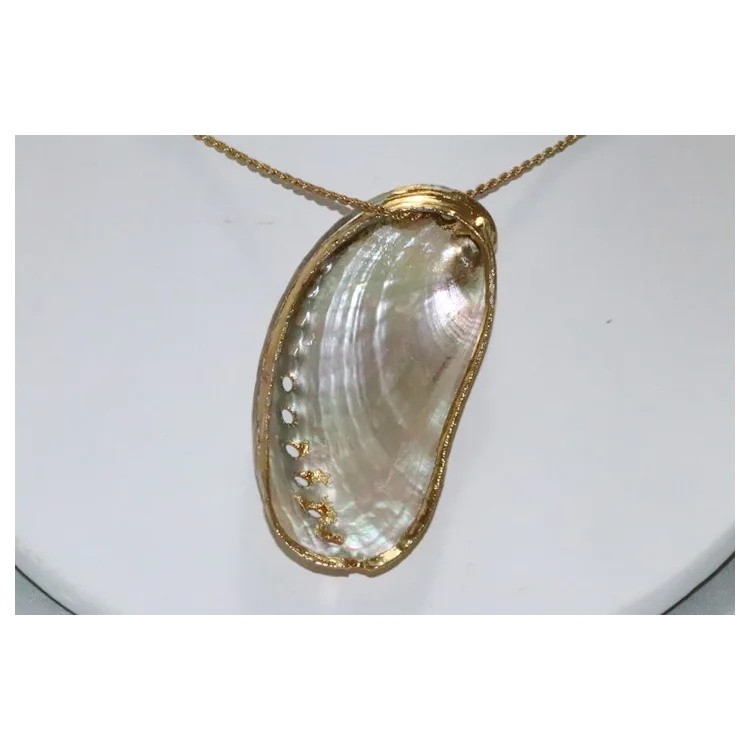 Vintage Sterling Silver Shell Necklace