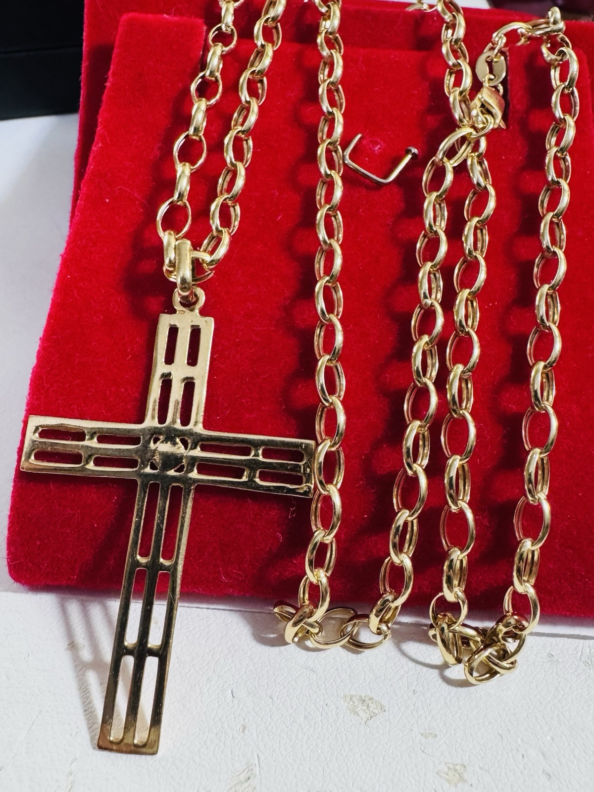 18K 750 Fine Yellow Gold Set Cross Necklace 19.5/20” Long 6.5g 3.8mm WOMENS