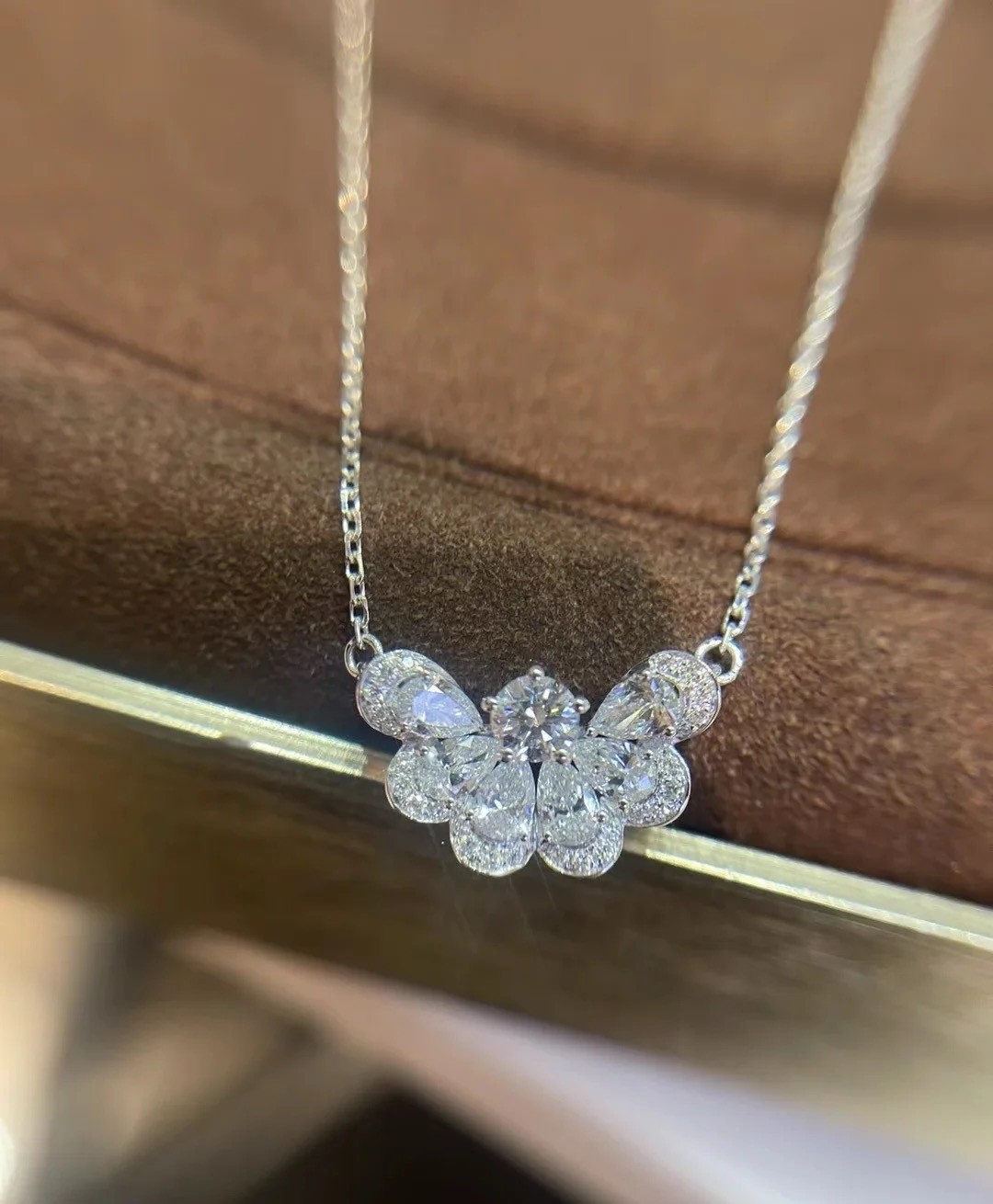Chopard Fan Shaped Diamond Necklace 18K White Gold Pendant New