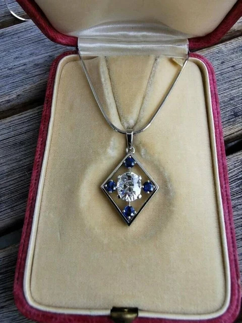 Real Moissanite 2.00Ct Oval Cut Women’s Solitaire Pendant 14k White Gold Plated