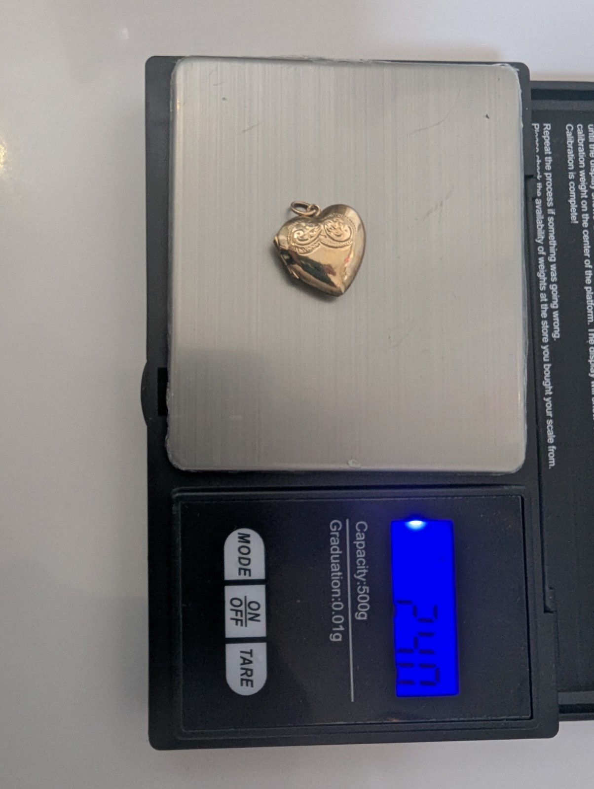9ct Gold – vintage – BK & Ft Heart Locket Engraved detail used 2.4g