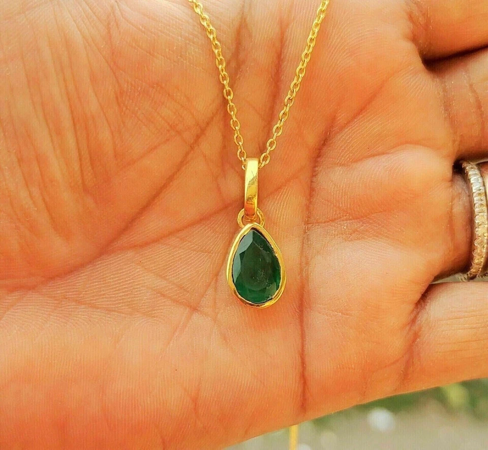 14K Yellow Gold Plated 2Ct Pear Cut Lab-Created lovely Emerald Solitaire Pendant