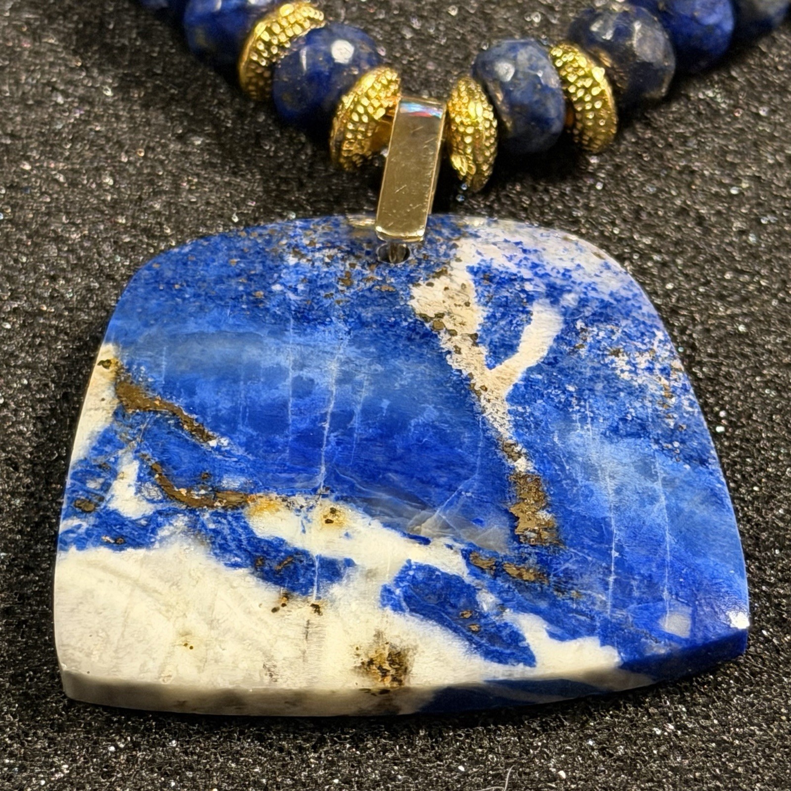 NATURAL SODALITE PENDANT NECKLACE GOLD TONE WITH DANGLE MATCHING EARRINGS