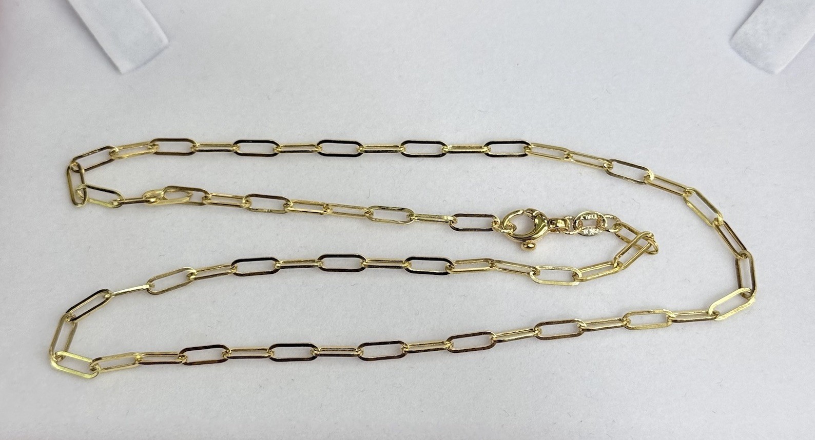 18k Solid Yellow Gold Paper Clip Semi Hollow Chain Necklace. 20”. 2.88 Grams