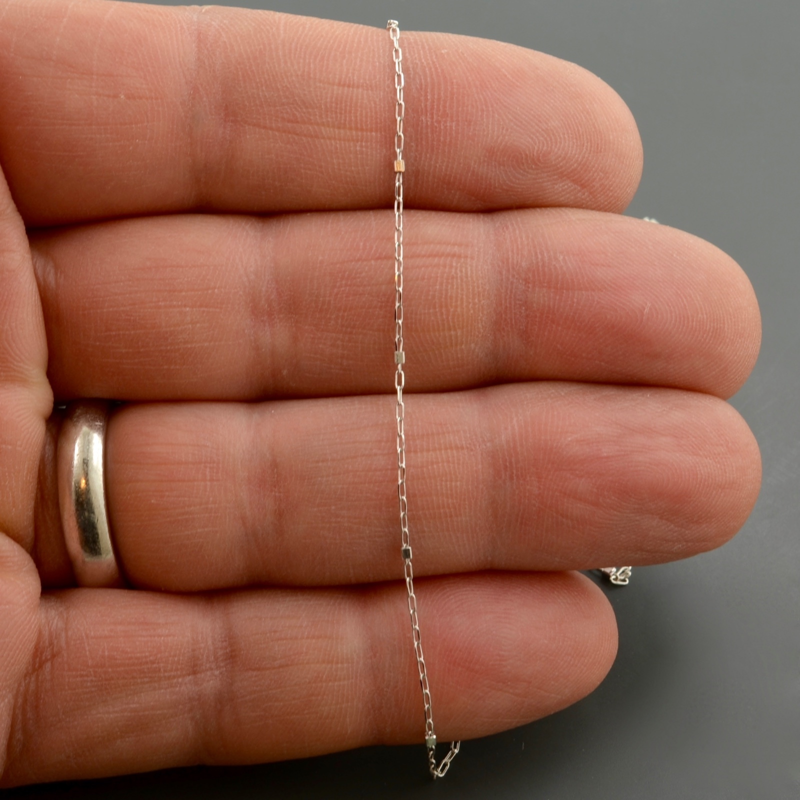 14K WHITE GOLD 1.1mm LONG CABLE W/BOX STATIONS 18″ PENDANT CHAIN NECKLACE
