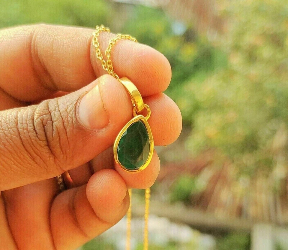 14K Yellow Gold Plated 2Ct Pear Cut Lab-Created lovely Emerald Solitaire Pendant
