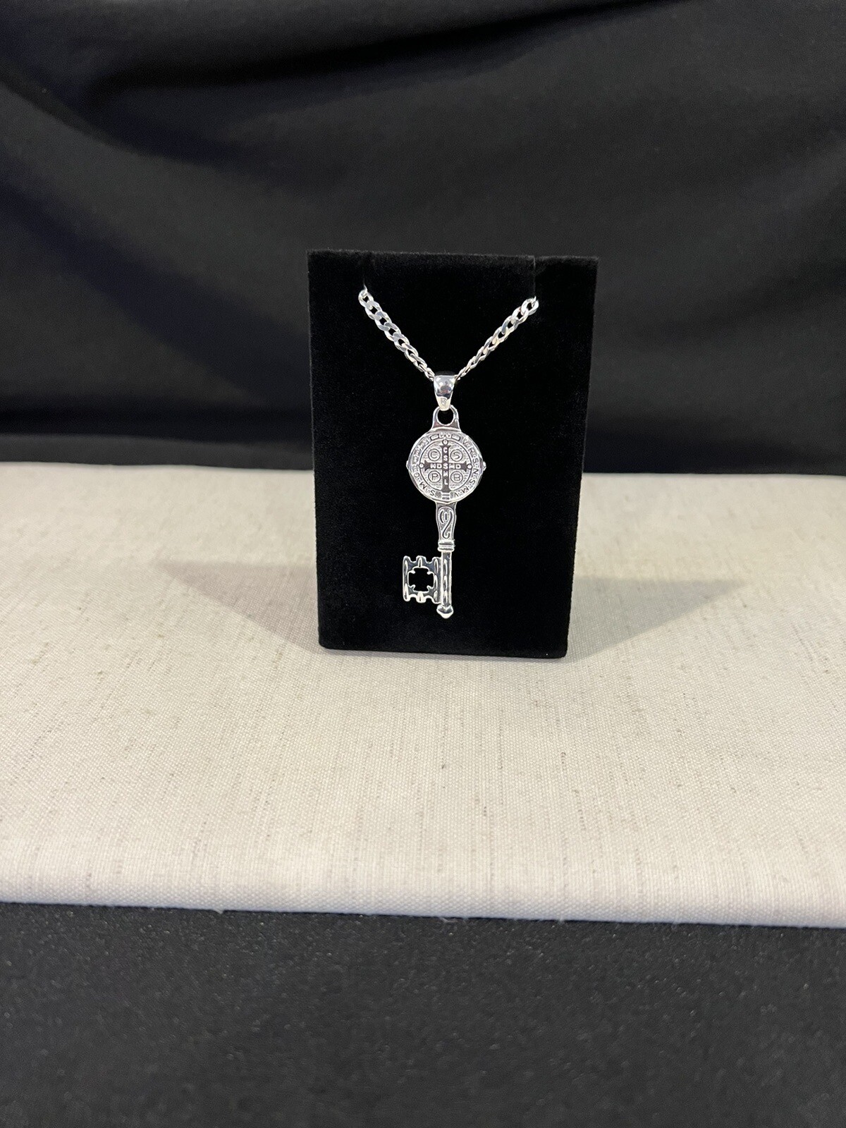 925 Sterling Silver Men St Benedict Key San Benito Llave & Curb Chain 20 24 30