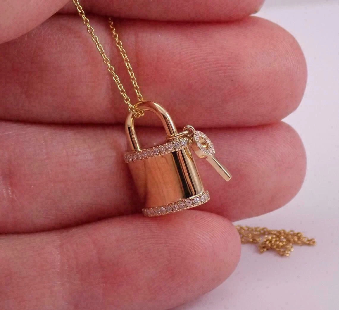 0.30Ct Round Diamond Lock & key Pendant 14K Yellow Gold Finish Free Chain