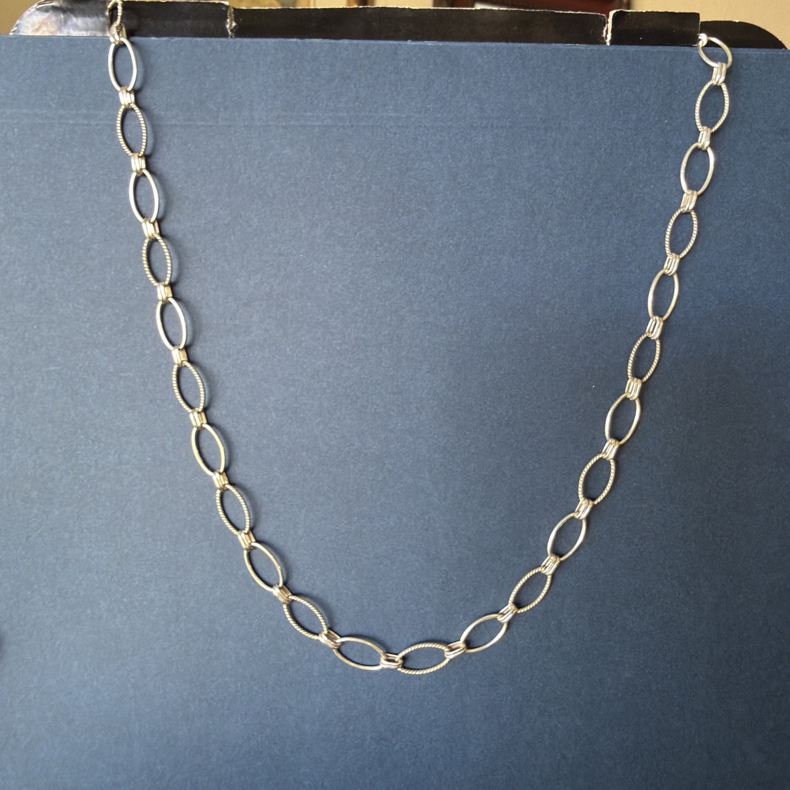 Vintage Sterling Silver 925 Oval Link Chain Necklace Textured Toggle Clasp