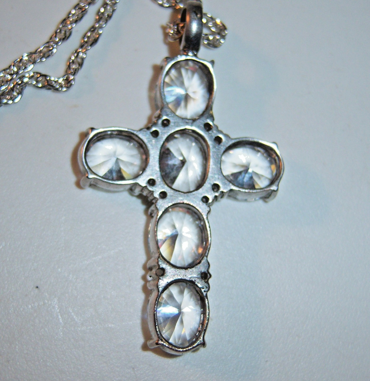 Sterling Silver Necklace and Gem Studded Cross 1 7/8″ x 1 1/16″