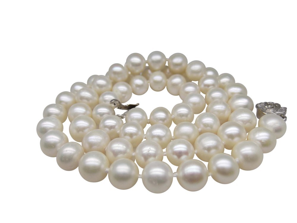 Long 30 Inch Genuine ROUND 9-10mm White Pearl Necklace Cultured Freshwater