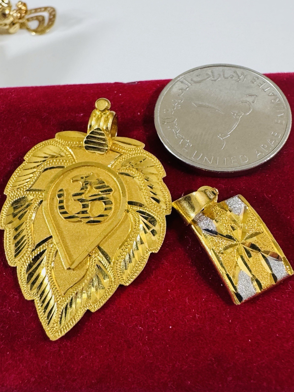22K 916 22C Real Gold Two Set of Pendant 1 x Heart & 1x Rectangle 7.8g WOMENS