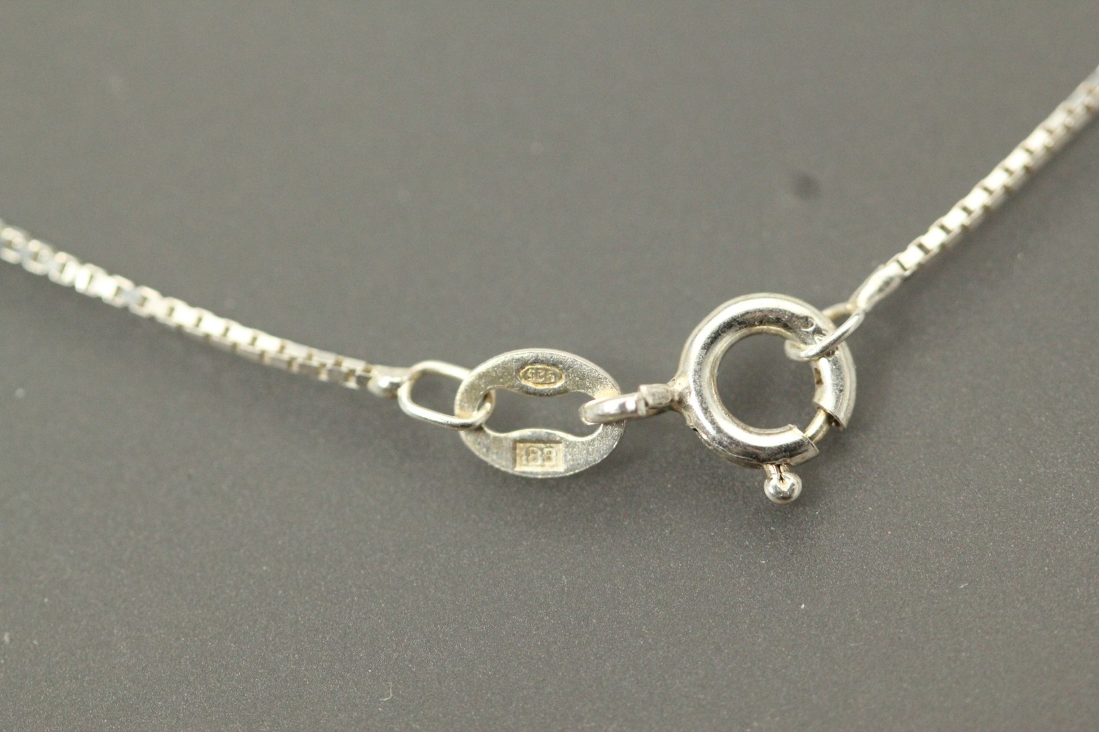 925 Sterling Silver Thin Box Chain 18 1/2 Inches 1.8 Grams (NEC5779)