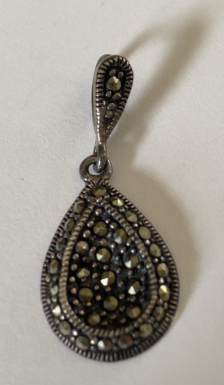 Sterling Silver Marcasite Pendant ~ 925 Stamp ~ K THAI ~ Tear Drop ~ 2 Grams
