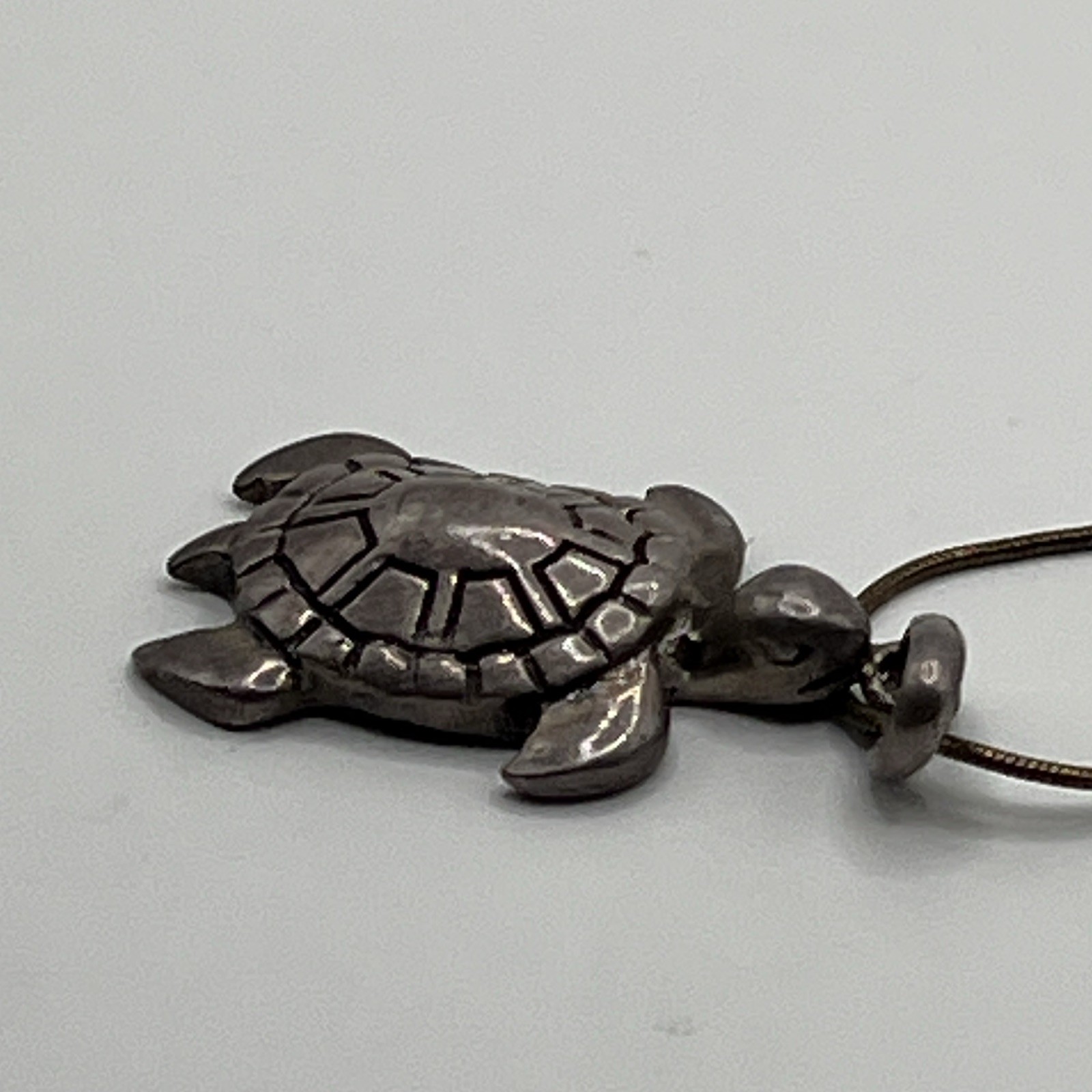 Vintage .925 Sterling Silver Sea Turtle Pendant 18” Rope Chain Necklace 5.9g