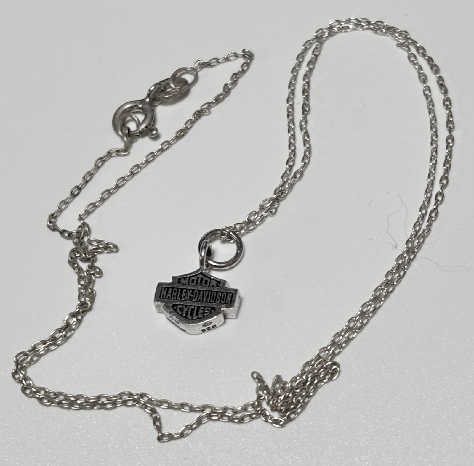 HARLEY DAVIDSON .925 Sterling Silver Petite Shield Logo Pendant Chain/Necklace