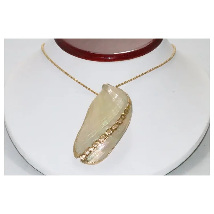 Vintage Sterling Silver Shell Necklace