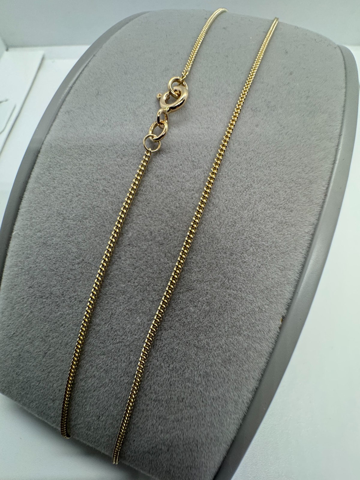 9ct Solid Yellow Gold 1.2mm Width Curb 26 Inch Necklace (AG14C26)