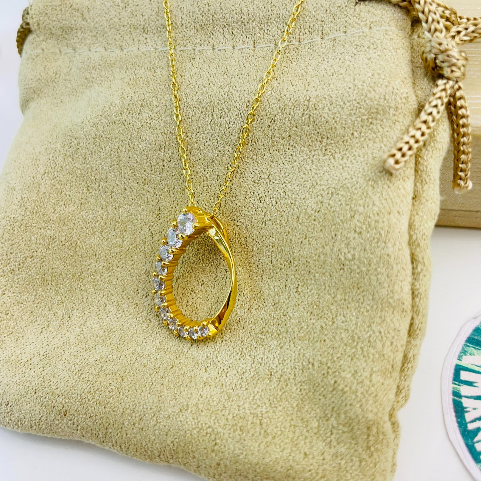 Gold Tone Sterling Silver 925 Graduated Diamond Sim Pendant with Chain