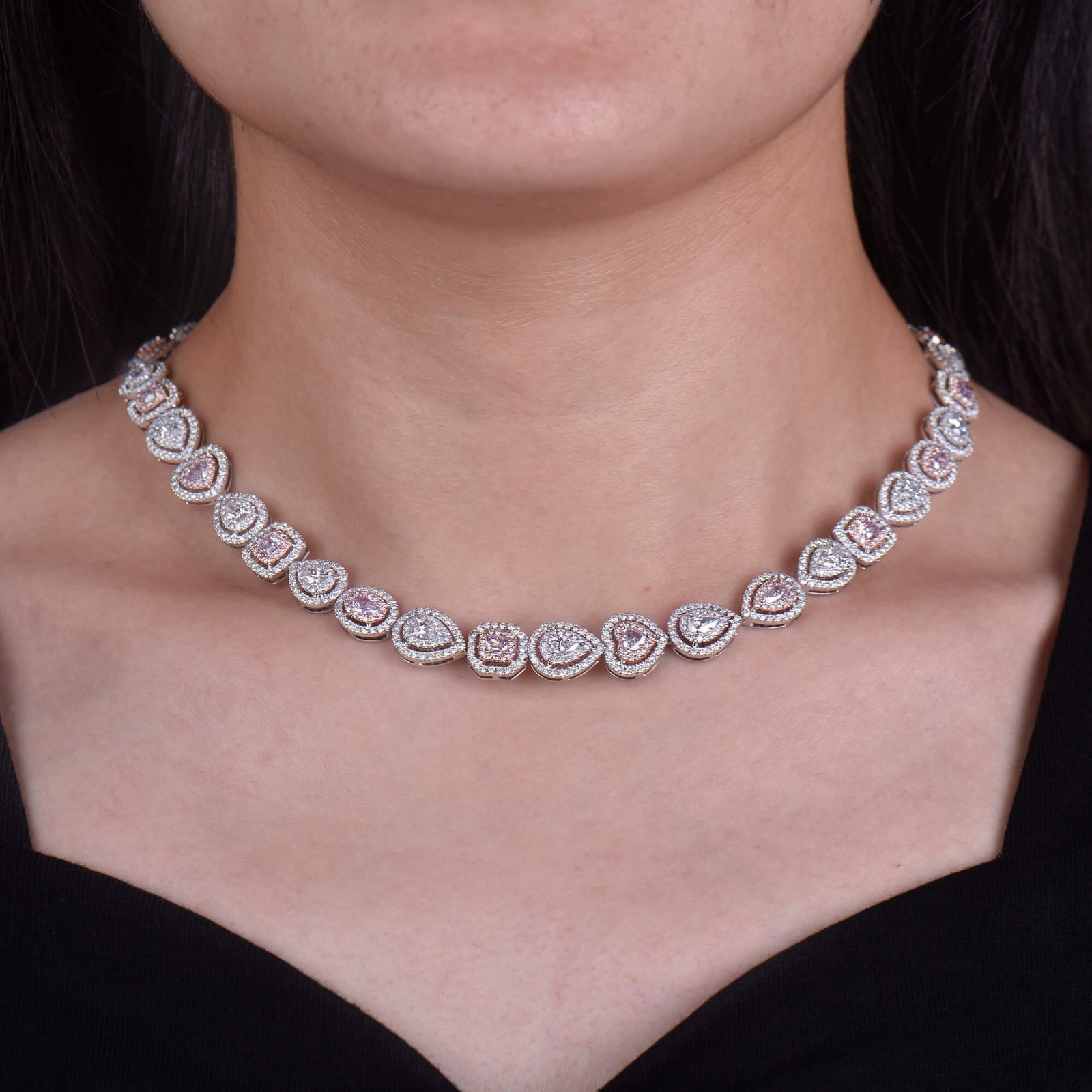 Natural Very Light Pink Diamond Necklace 4.60 Ct GIA VS-SI Cushion Cut 18K