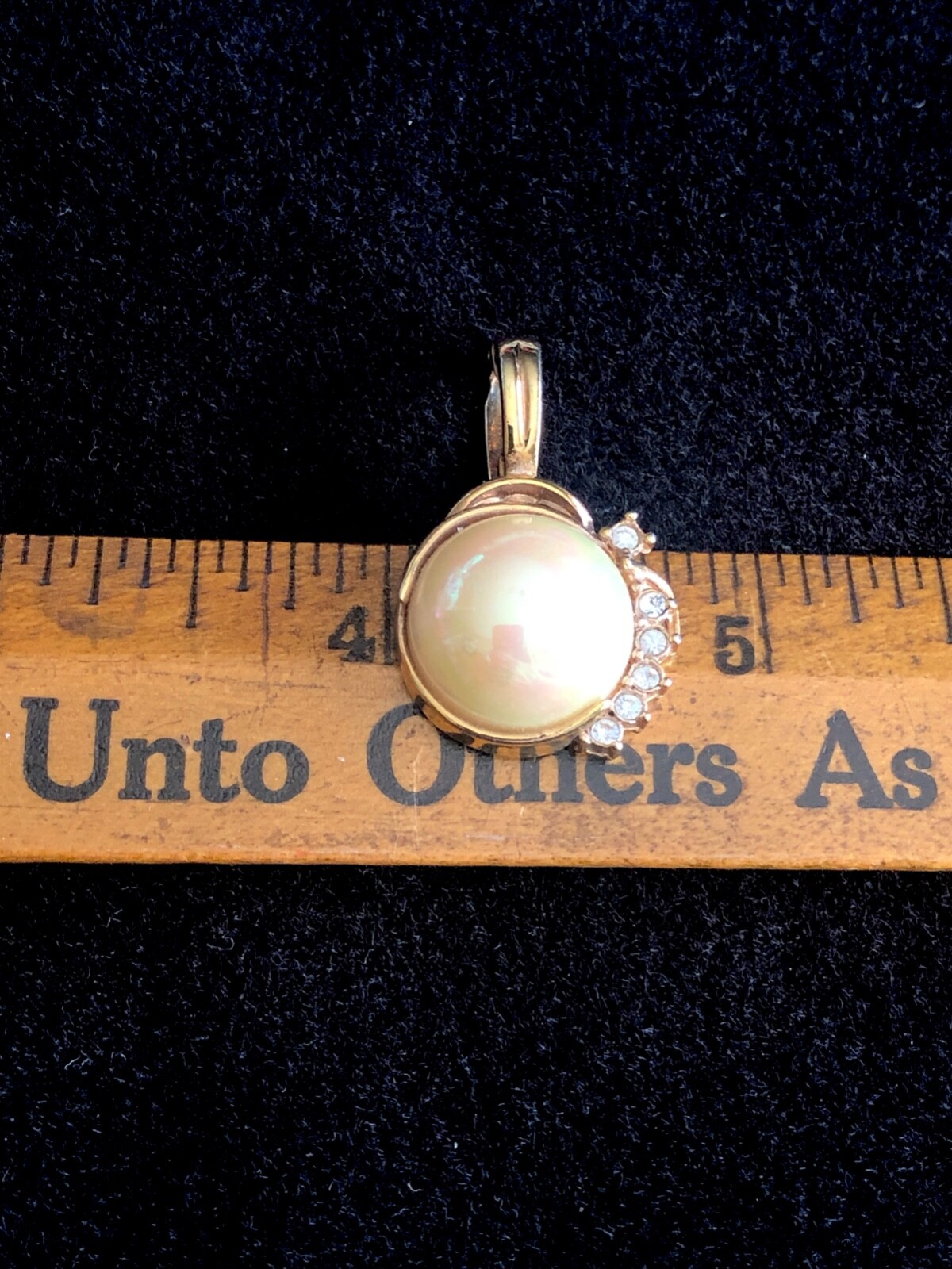 Vintage Synthetic Mabe Pearl Crystals Pendant 1980s Gold Plated Unbranded PO J2