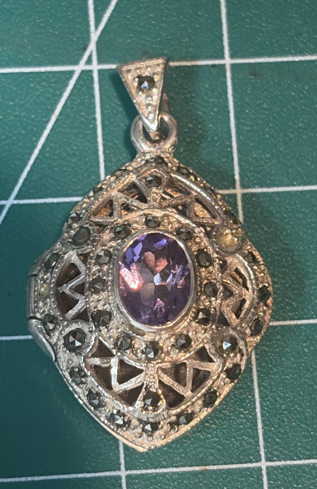 Gorgeous Amethyst Gemstone Vintage Pendant .925 Sterling Silver jewelry