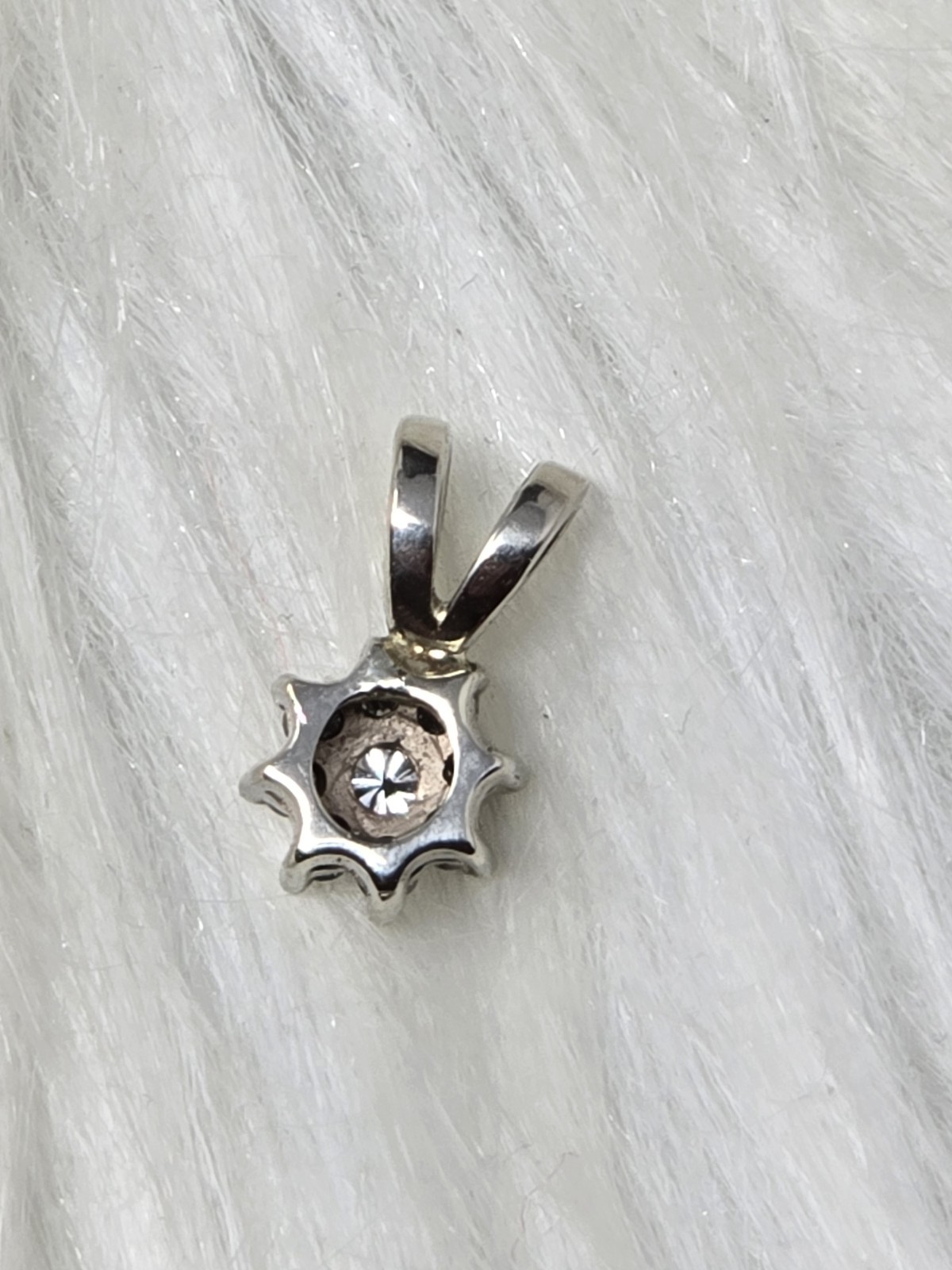 Vintage 14k White Gold Diamond Cluster Starburst Pendant 1.2g