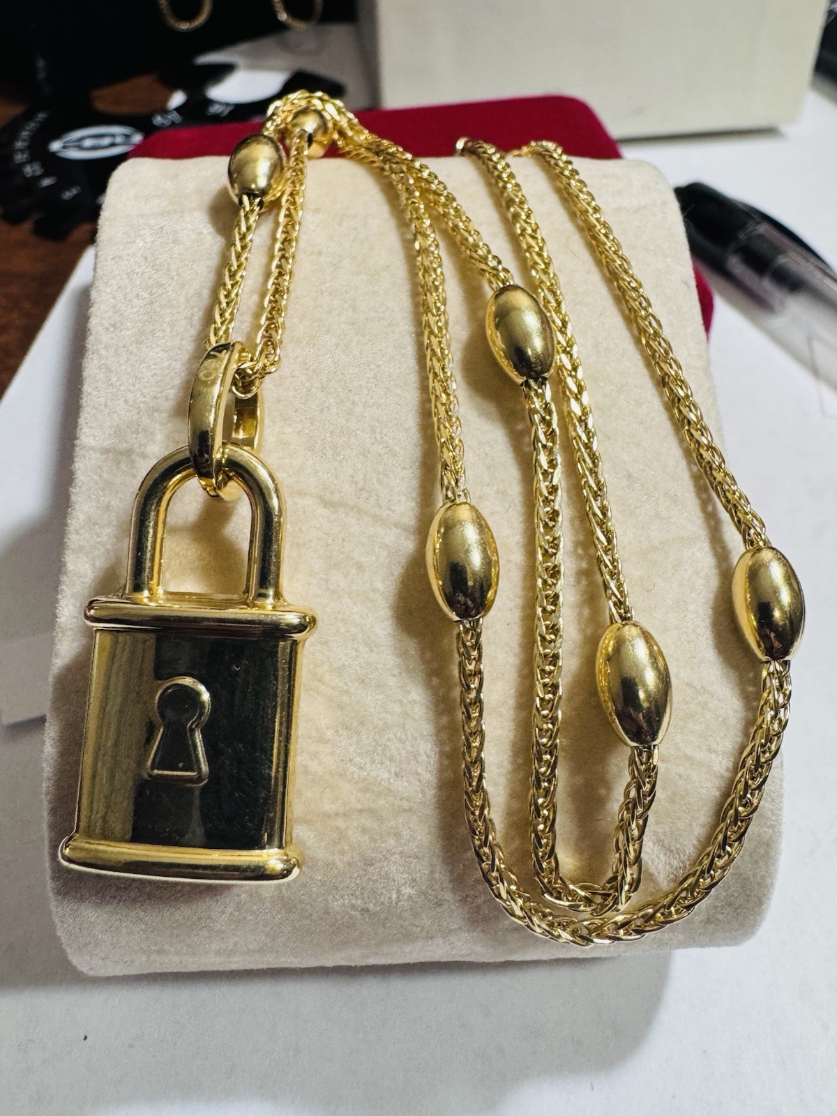 RARE 18K 750 Genuine Gold Oval Chain Padlock Necklace 17.6”/18” Long 9.6g 2.2mm