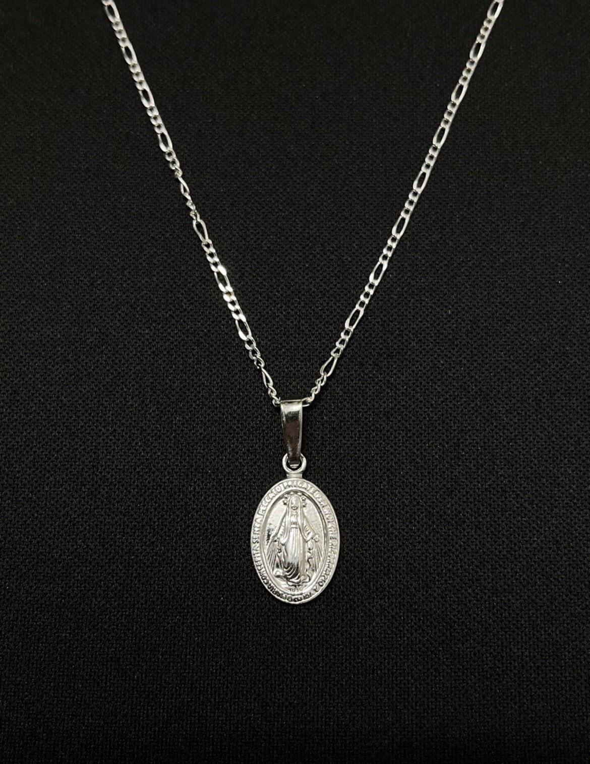Sterling Silver Virgin Mary Pendant With 18” Silver Figaro Chain