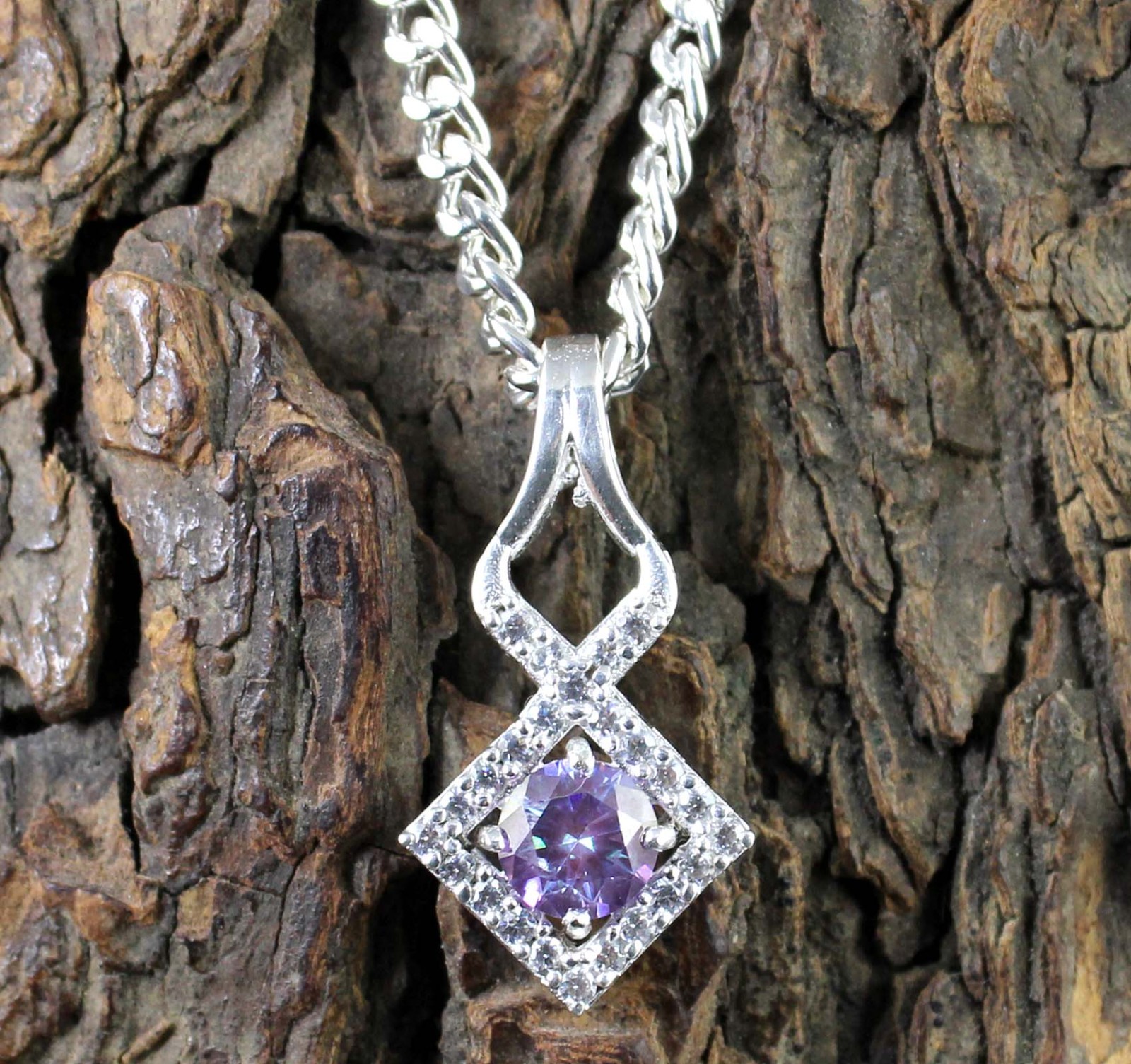 Purple Diamond Solitaire 1.23 Carat Round Cut Certified Latest Design Pendant