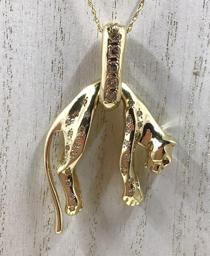 14K YG Hanging Panther Diamond Pendant