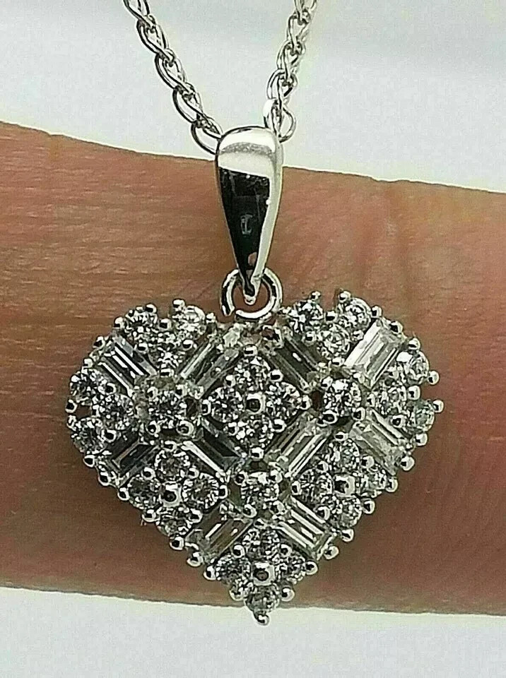 2Ct Round Cut VVS1/D Diamond Heart Pendant 14K White Gold Finish Free Chain