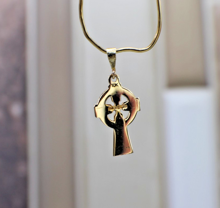 10K Yellow Gold Celtic Knot work Cross Pendant Charm Medal Intricate Detail