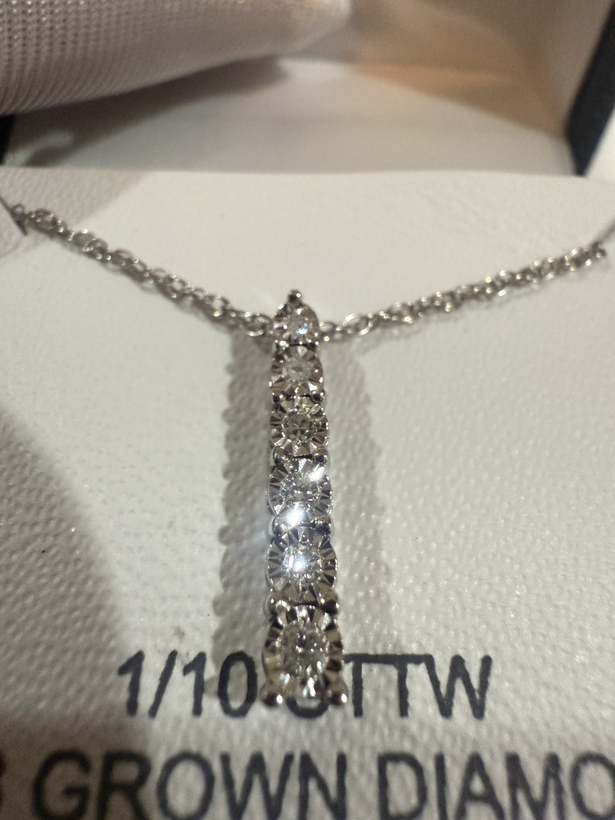 JC Penny Sterling Silver 1/10 ct Diamond Pendant Necklace 18″ NEW Original Box