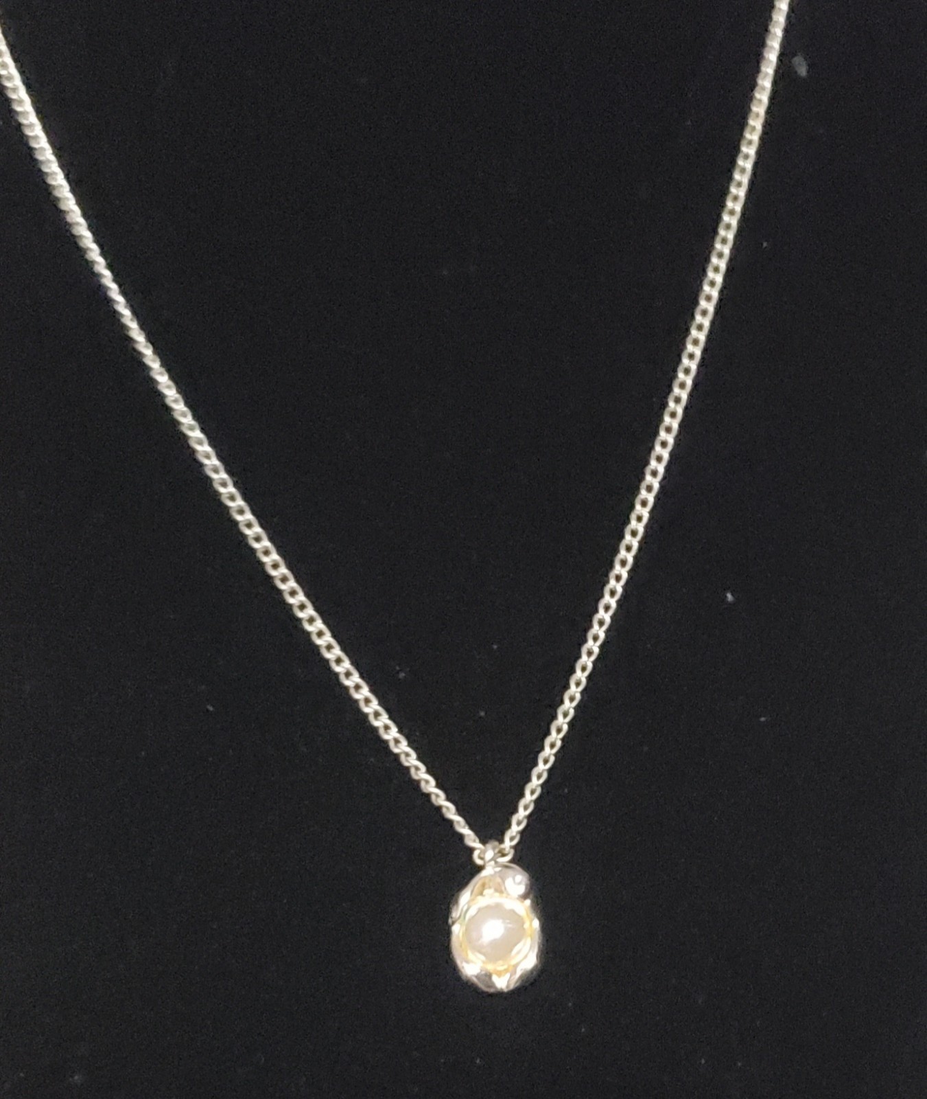 925 Sterling Silver Molten Pearl Pendant Necklace – 17″ Curb Chain + 1″ Extender