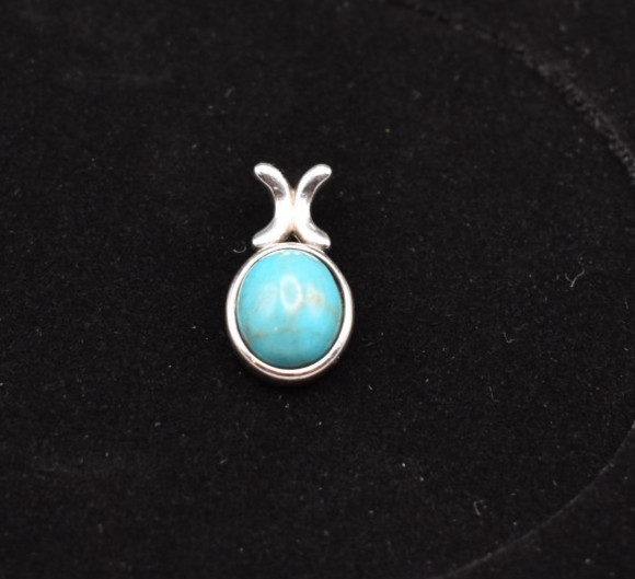 Sterling Silver Pendant with Round Turquoise in Bazel Setting 0.75 “