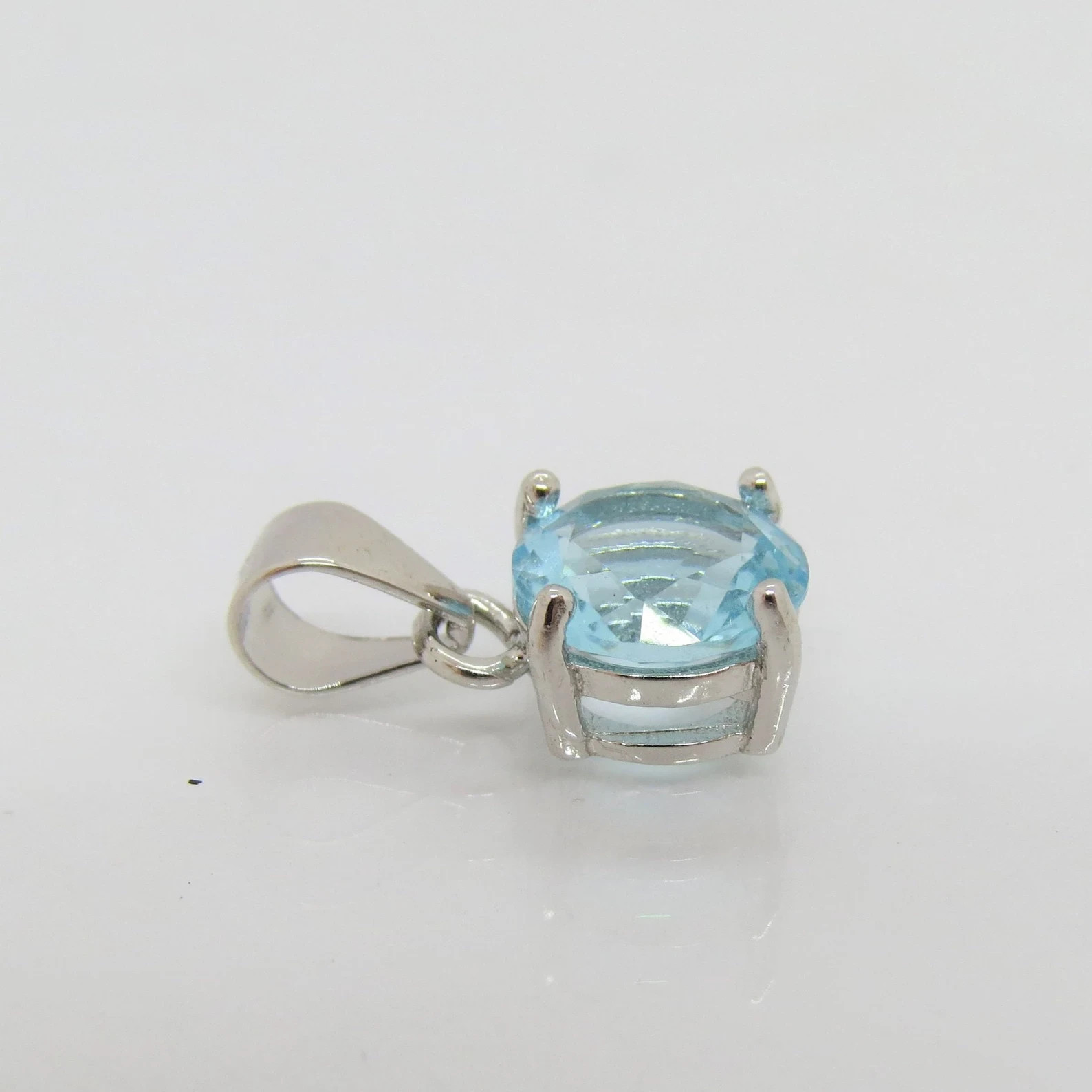 5.00 Ct Round Cut Natural Aquamarine Diamond 14K White Gold Anniversary Pendant