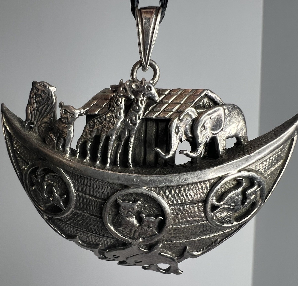925 Sterling Silver Noah’s Ark Large, Detailed Animal Pendant ￼
