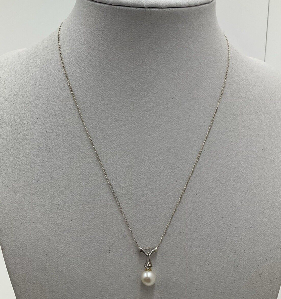 14K White Gold Cultured 6.7mm Pearl And Diamond Accent Necklace 16”
