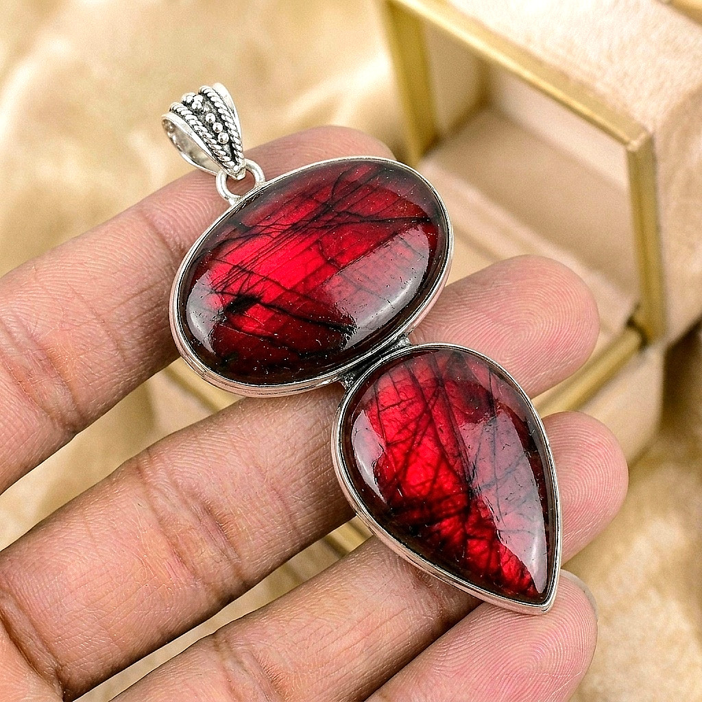 Red Flash Labradorite Gemstone Pendant 925 Sterling Silver Jewelry Pendant