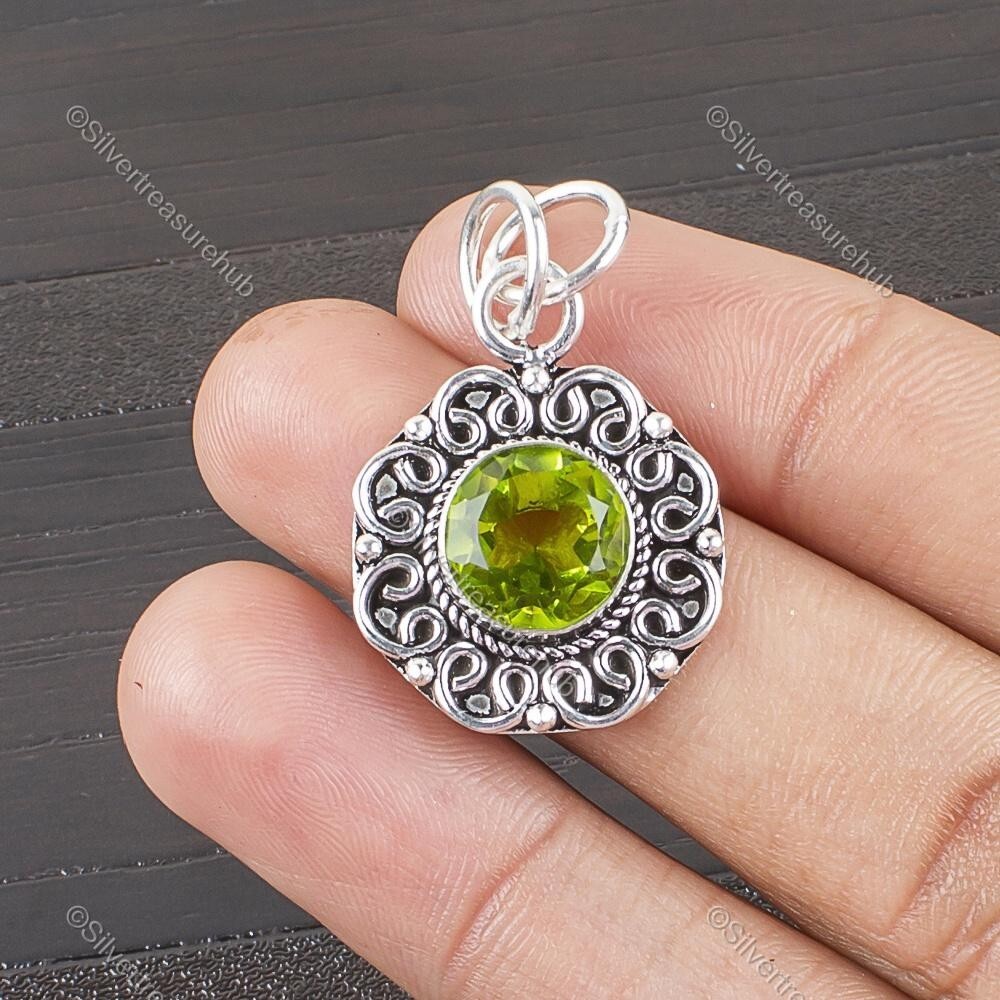 Round Peridot Stone 925 Silver Bezel Mother Anniversary Birthday Pendant Jewelry