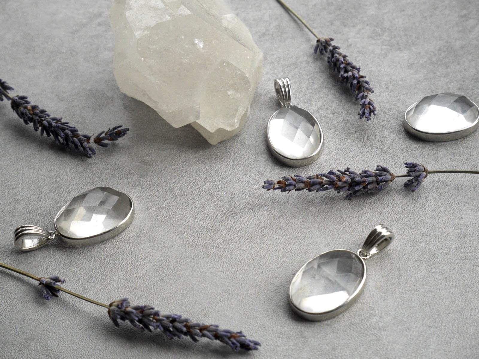 1 Faceted Clear Crystal Rock Quartz Silver Plated Oval Pendant Natural Jewellery